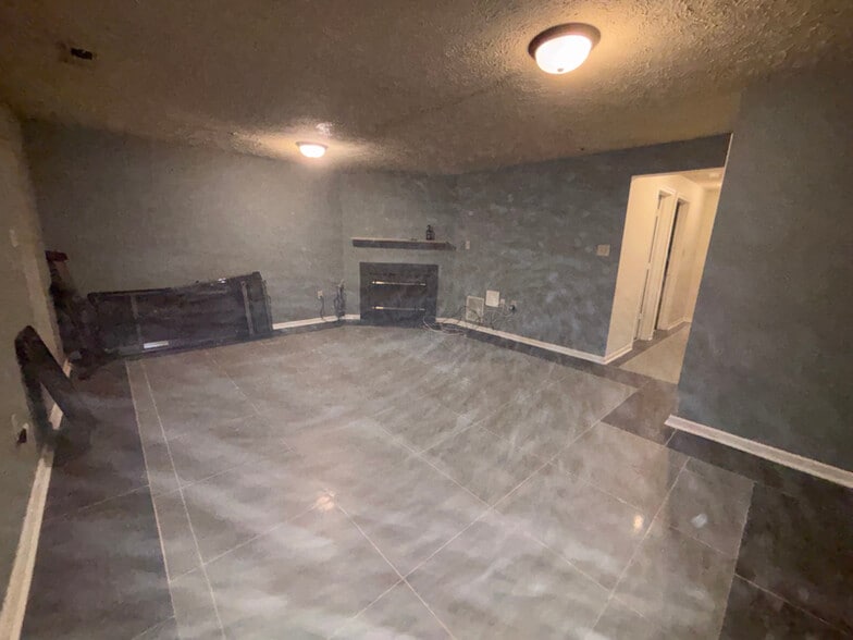 Building Photo - 2719 Crestwick Pl