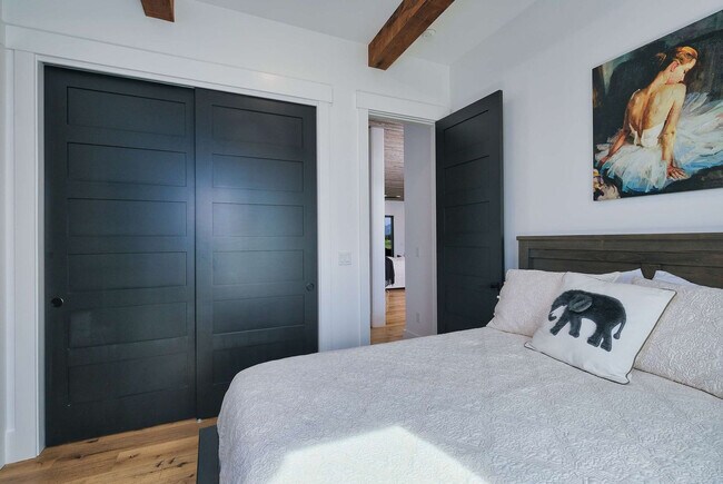 Building Photo - 4742 Heads Up Rd