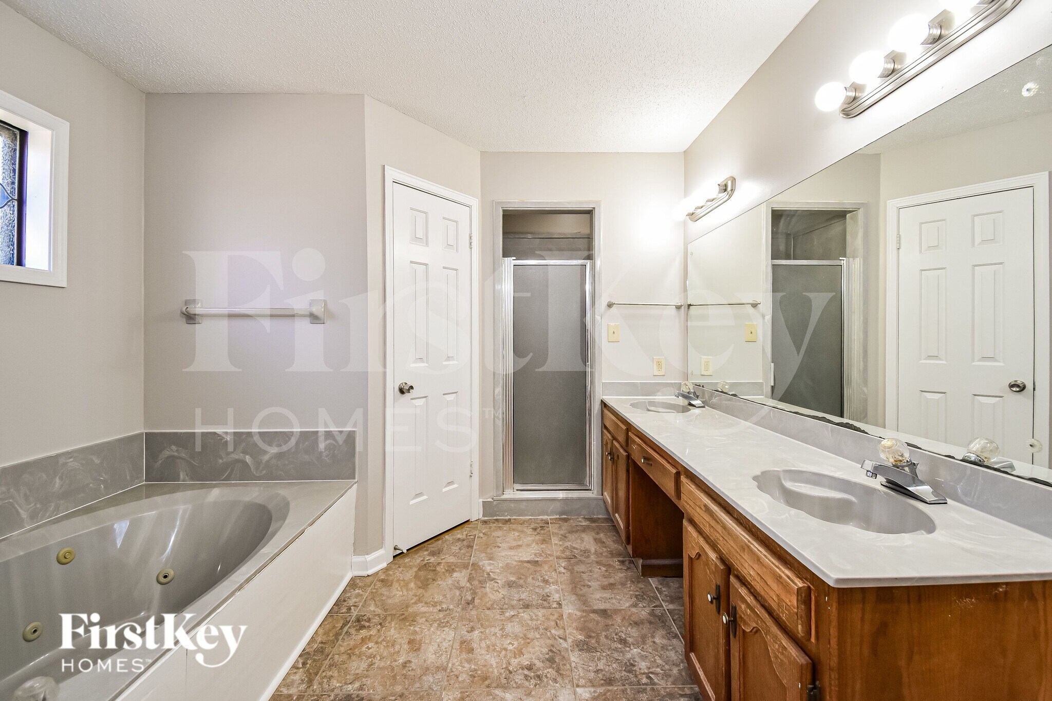 Building Photo - 7600 Lowrance Rd