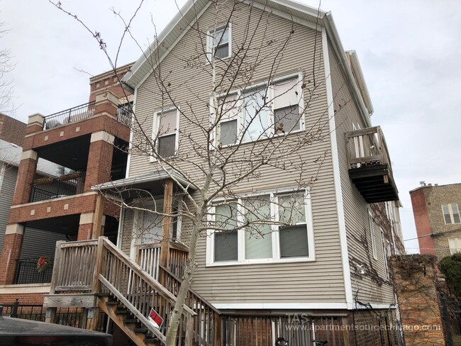Building Photo - 2513 N Southport Ave