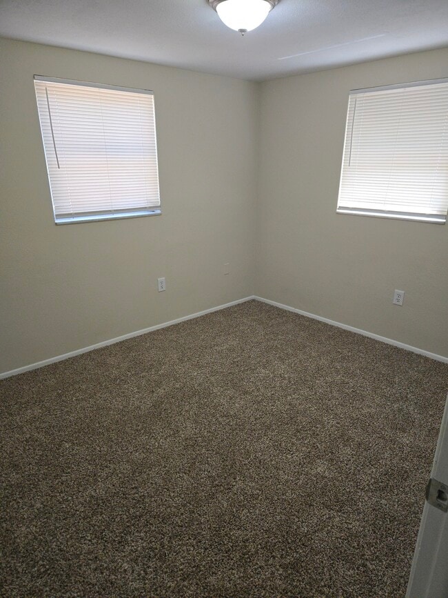 Building Photo - 9240 St Regis Ln