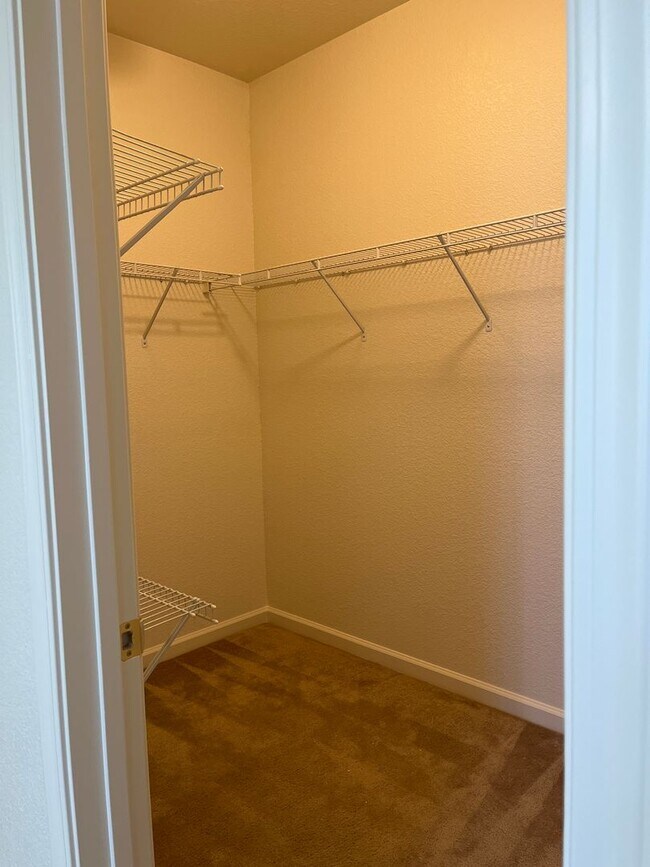 Building Photo - Easy living