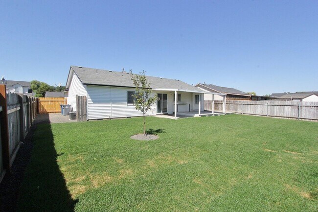 Building Photo - 3721 Pierre Ave