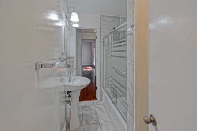 Building Photo - SPACIOUS & AIRY, GOLDEN TRIANGLE 4BR3BA HOME W/ CITY/MOUNTAIN VIEWS, OPEN & AIRY LIVING SPACE & S...