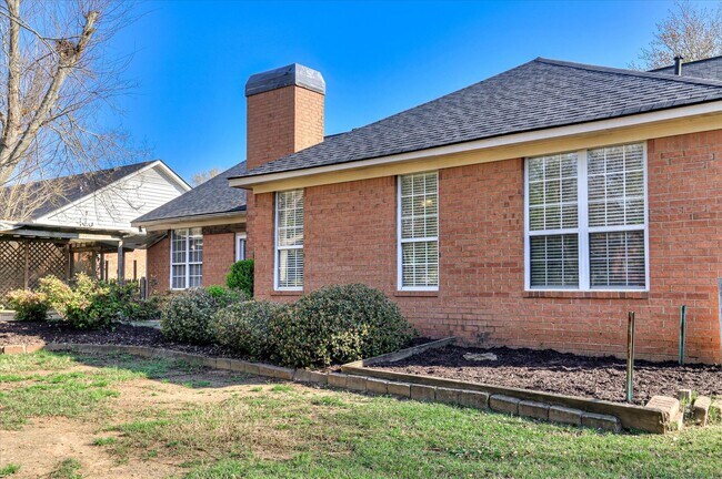 Building Photo - 1140 Parkside Trail