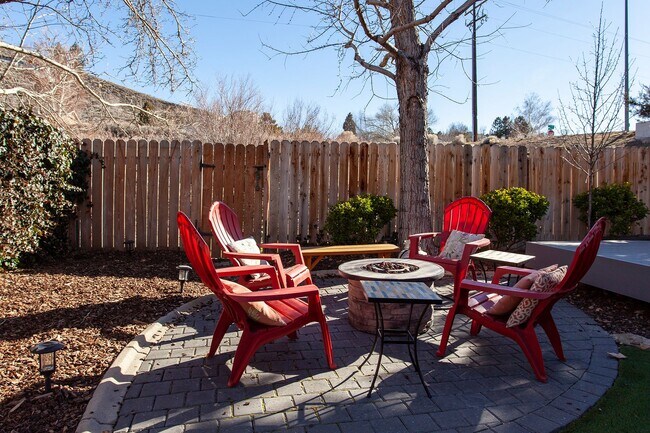 Building Photo - Coming Soon – Spacious 4-Bedroom, 2-Bath H...