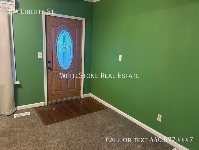 Building Photo - 244 Liberty St