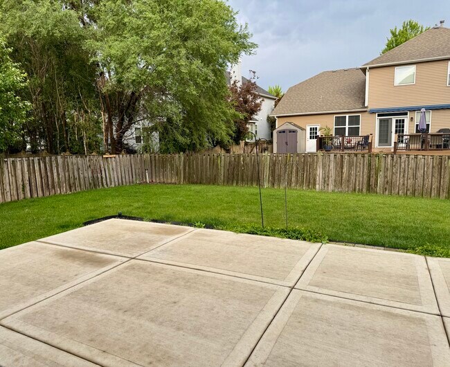 Building Photo - 738 Spires Dr