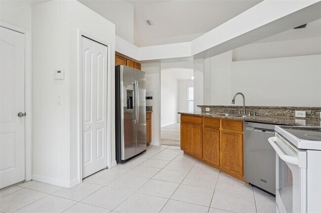 Building Photo - 31351 Kirkshire Ct