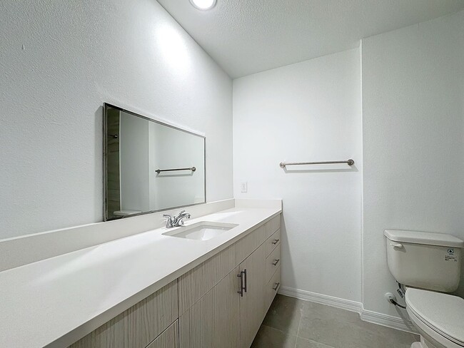 Building Photo - 1711 Barton Towne Cir