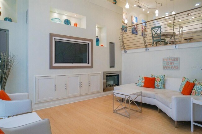 Building Photo - 505 Mandalay Ave