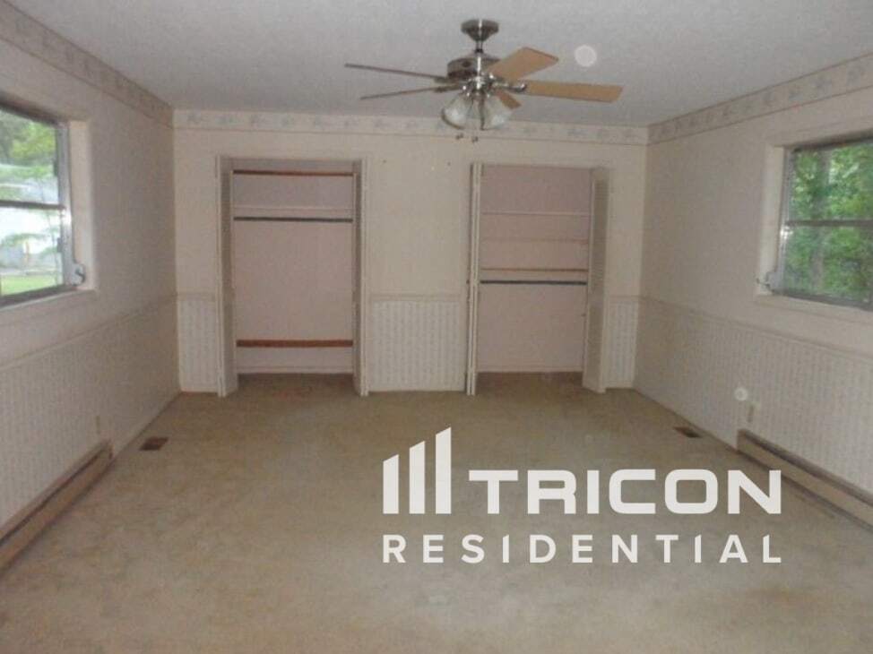 Building Photo - 2087 Meadowbrook Dr SW