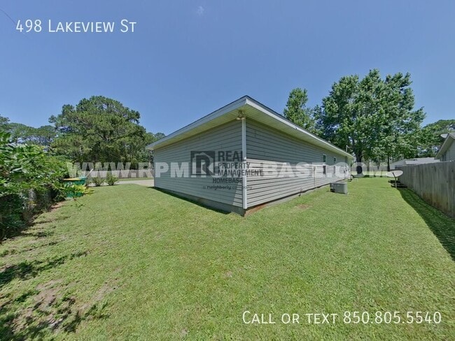 Building Photo - 498 Lakeview St
