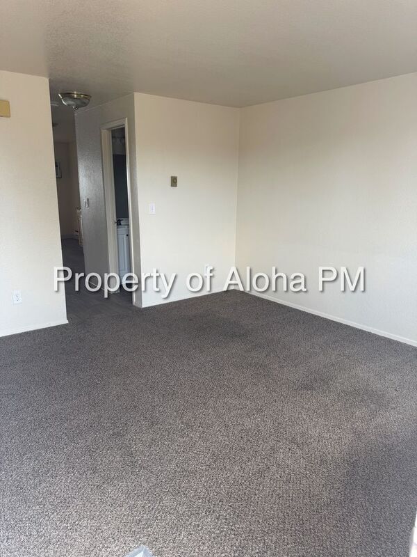 Building Photo - 1606 5th St N