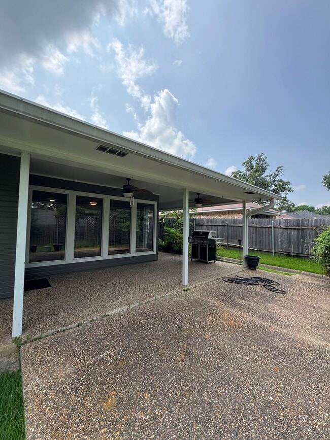 Building Photo - Rental Property