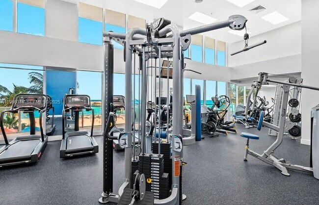 Building Photo - 16699 Collins Ave