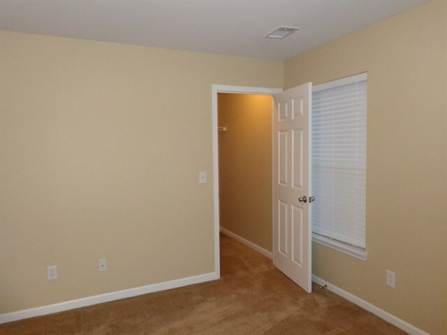 Building Photo - 1808 Bunting Way Dr