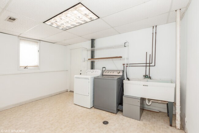 Building Photo - 98 Quail Hollow Ct
