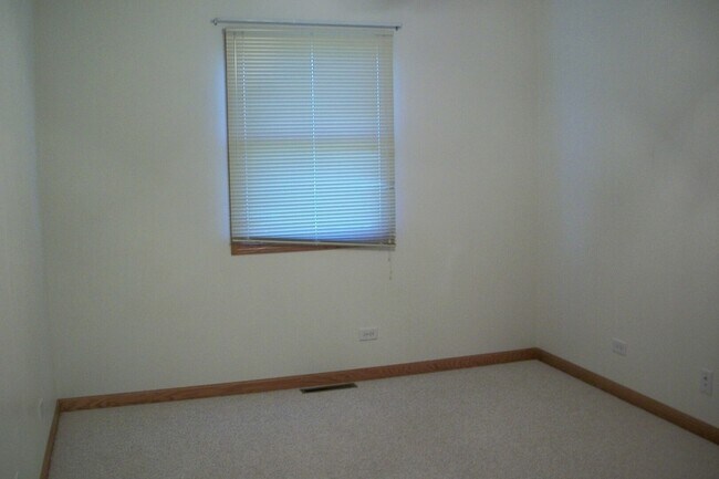 Building Photo - 332 Cassidy Ct