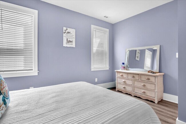 Building Photo - 302 Deer Trail