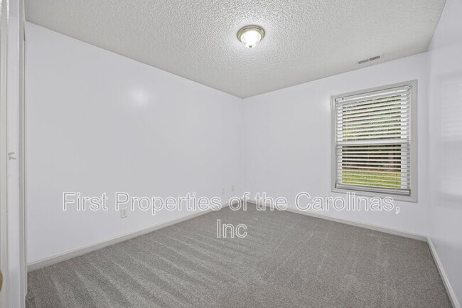 Building Photo - 740 Morningside Dr