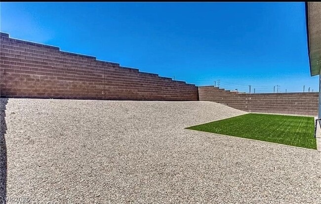 Building Photo - 817 Piermont court