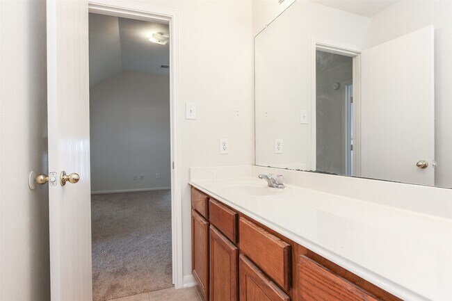 Building Photo - 6103 Menor Crest Dr