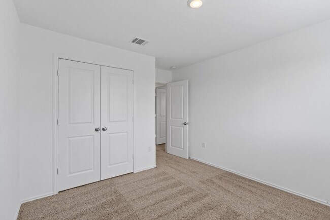 Building Photo - 7229 Spotted Leaf Wy