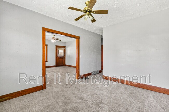 Building Photo - 2820 N 19th Ave