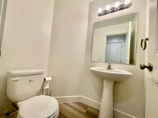 Building Photo - Beautiful 4-Bedroom Modern Home in St. George