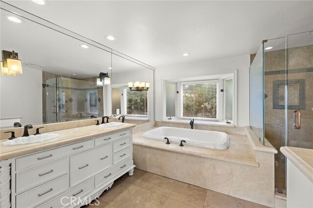 Building Photo - 11393 La Vereda Dr