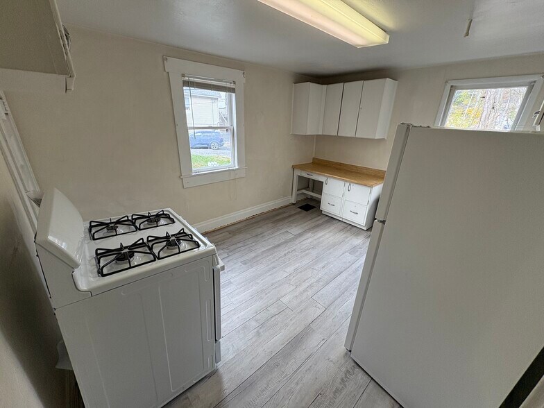 Building Photo - 370 Falling Run Rd