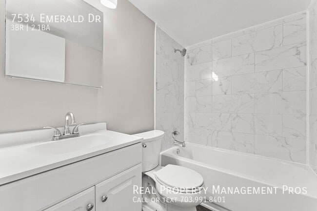 Building Photo - 7534 Emerald Dr