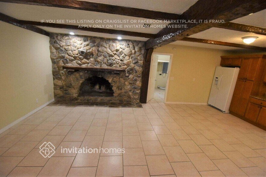 Building Photo - 124 Wildwood St