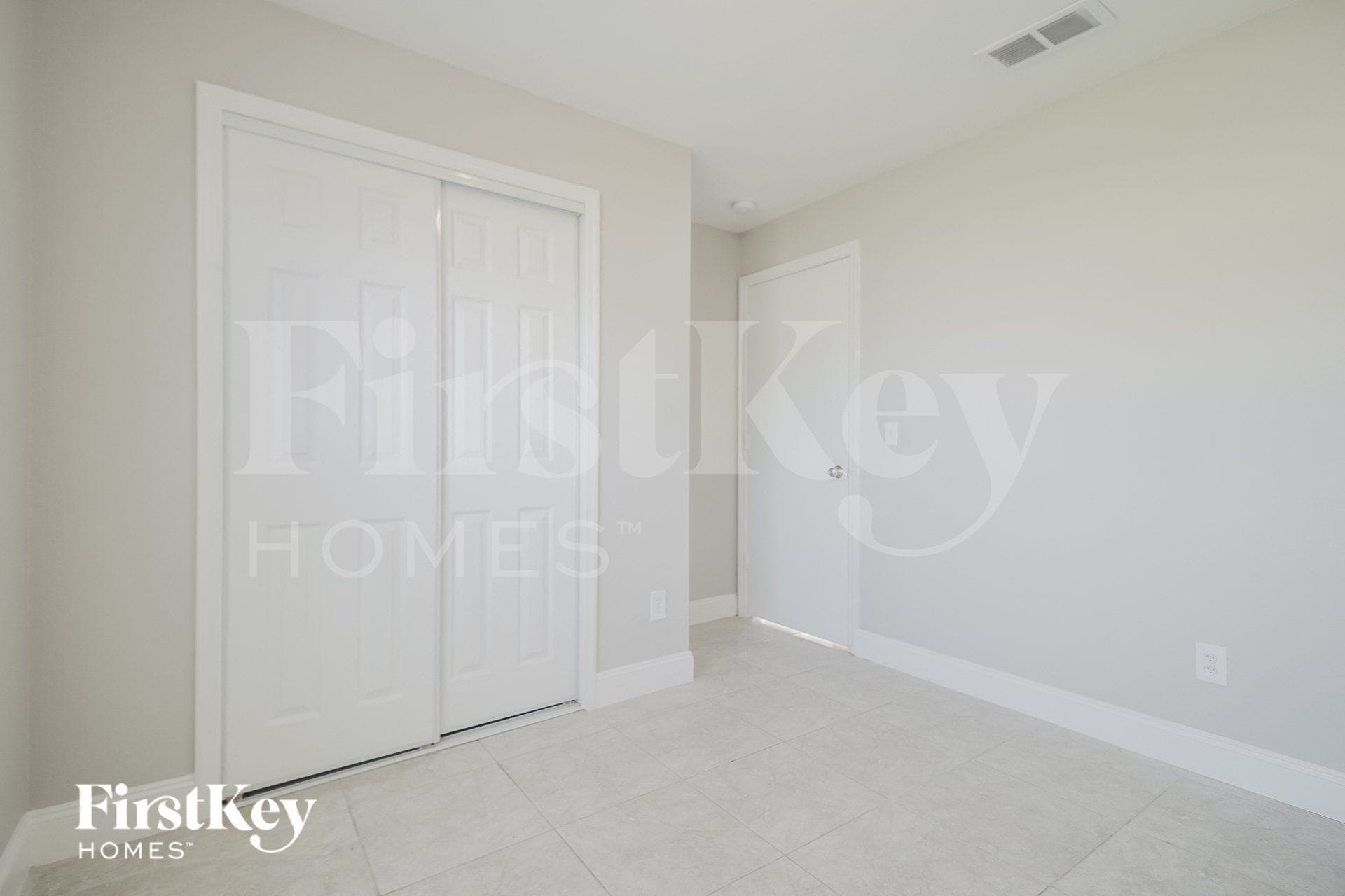 Building Photo - 514 Dove Ct