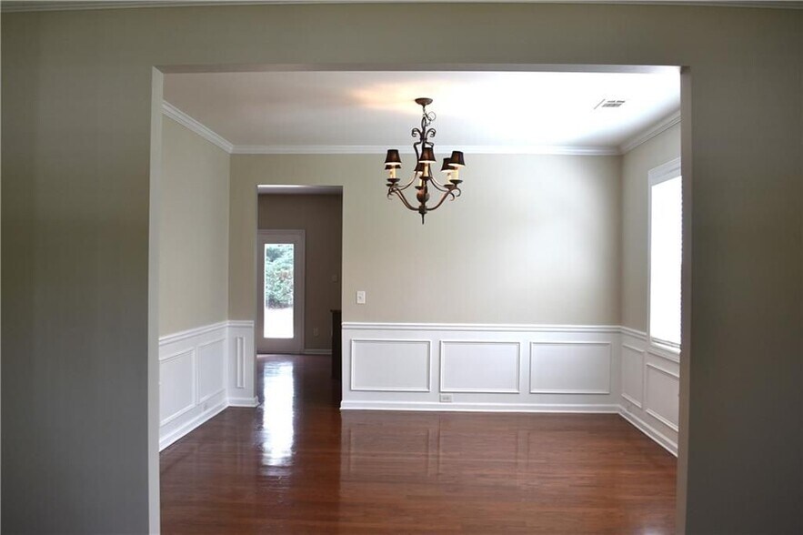 Building Photo - 3327 Edenridge Ct