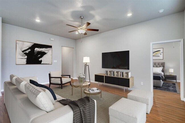 Building Photo - 1026 Tomball Downs Dr