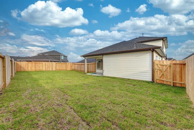 Building Photo - 31702 Whittis Hl Wy