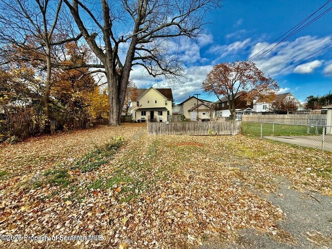 Building Photo - 330 N Sumner Ave