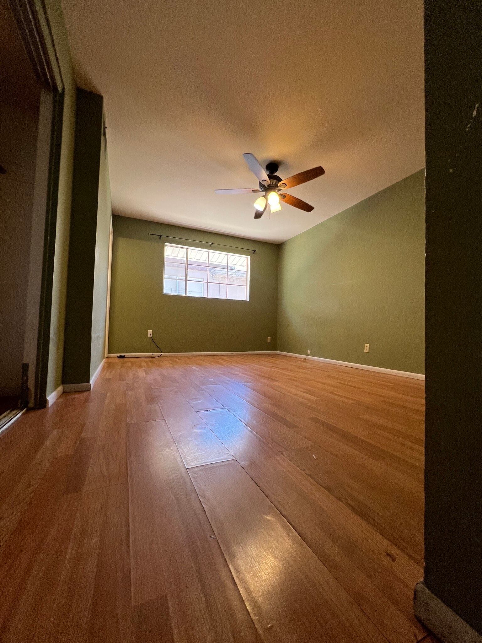 Building Photo - 2015 W Berridge Ln