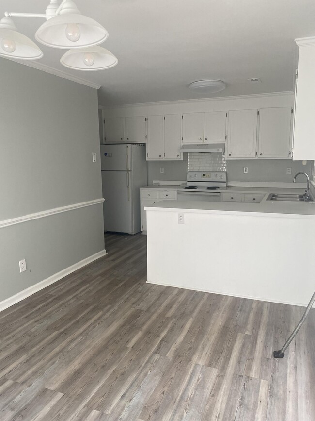 Building Photo - 3814 Sterling Pointe Dr