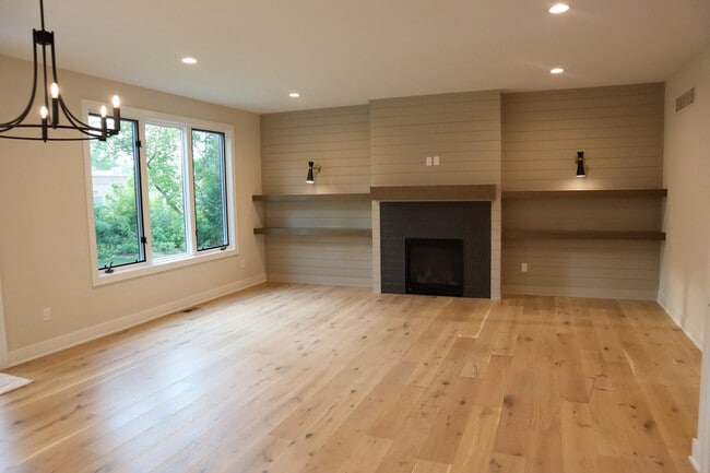 Building Photo - 54759 Camden Ct