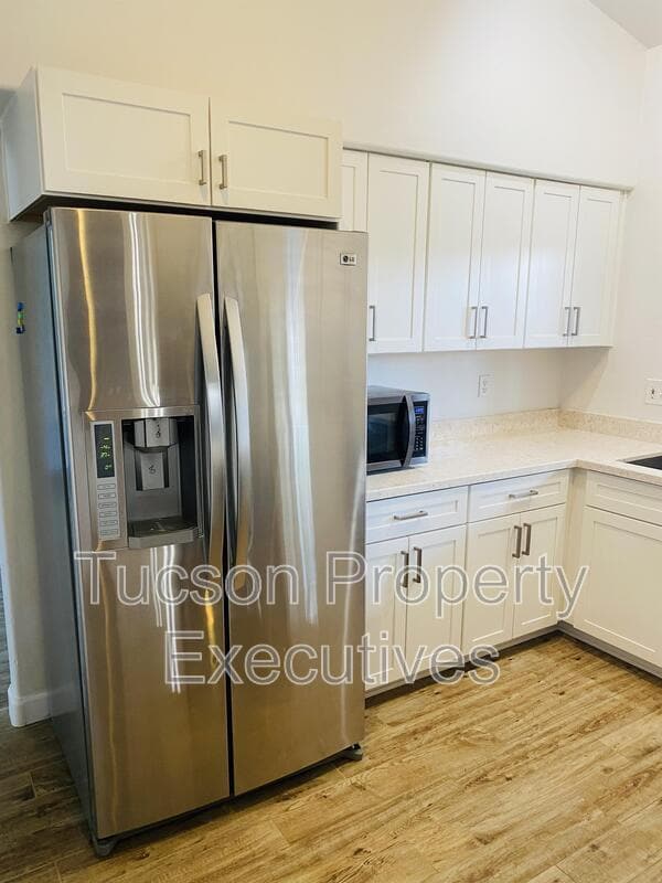 Building Photo - 9599 N Crestone Dr