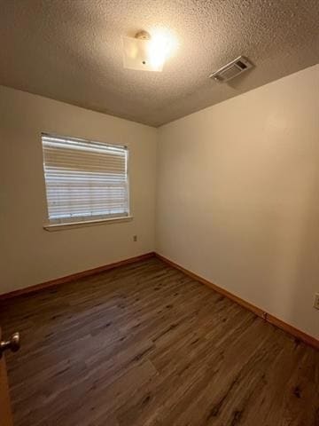 Building Photo - 35515 Oakridge Ave