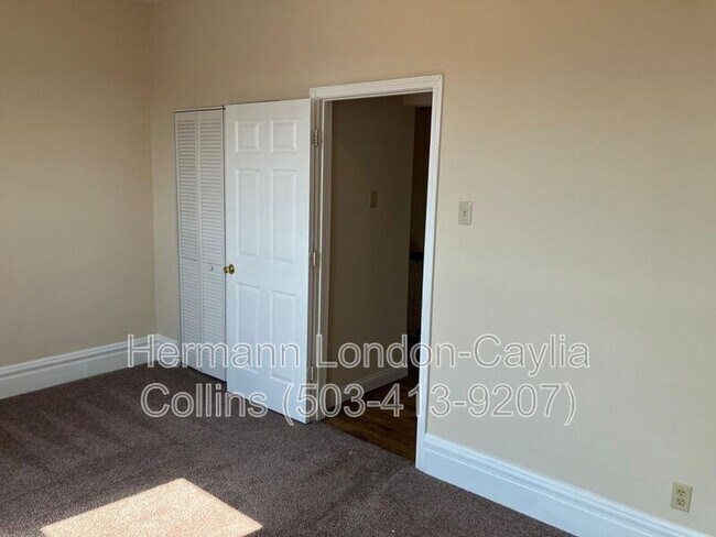 Building Photo - 4506 S Grand Blvd