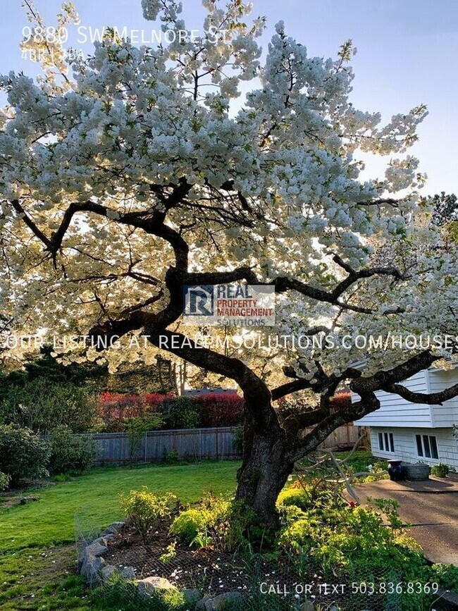 Building Photo - 9880 SW Melnore St