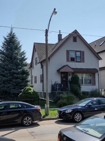 Building Photo - 2436 N Weil St