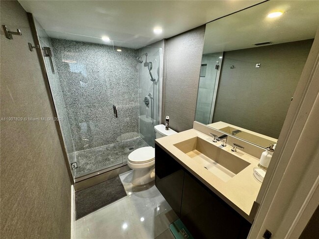 Building Photo - 19555 E Country Club Dr