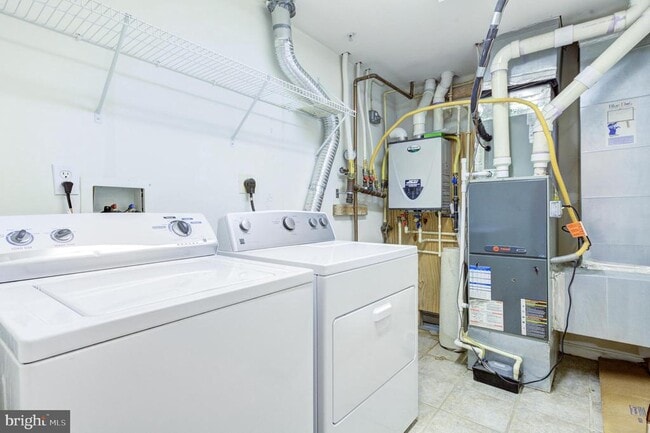 Building Photo - 2319 Boston St