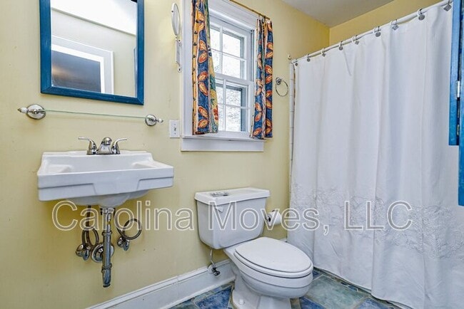 Building Photo - 30 Idlewood Dr